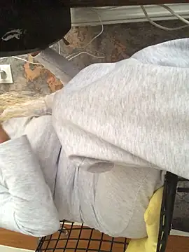 Snapshot of AlevNaz chatting on October 12, 2025, 1:45 pm AlevNaz online show from October 12, 2025, 1:45 pm