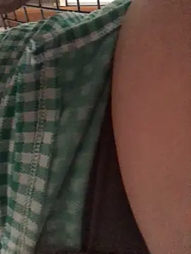 Snapshot of AlevNaz chatting on October 16, 2025, 1:52 pm AlevNaz online show from October 16, 2025, 1:52 pm