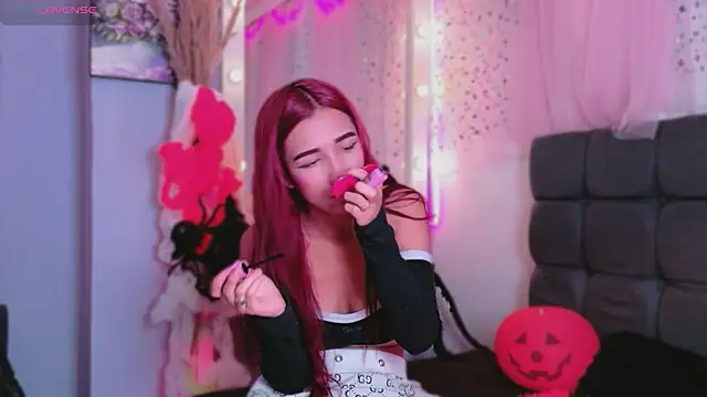 NataliaPrada s online show from October 27, 2025, 4:52 pm