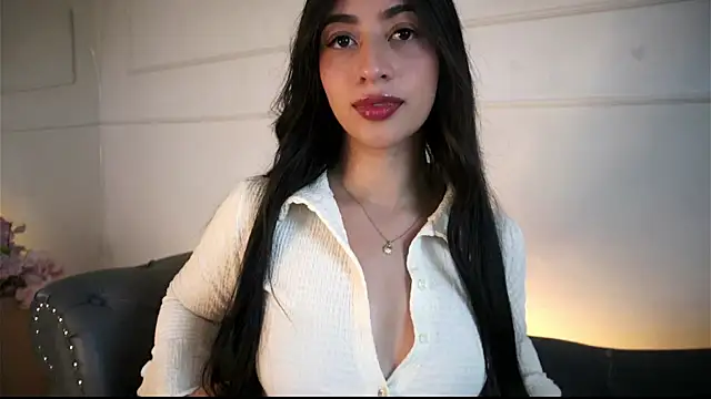 charlotterusso online show from June 1, 2026, 12:27 pm