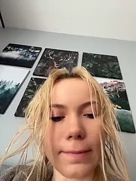 AliceFrost online show from May 11, 2026, 9:10 am
