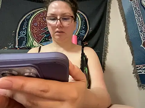 GirlSquirt online show from April 20, 2026, 3:35 pm