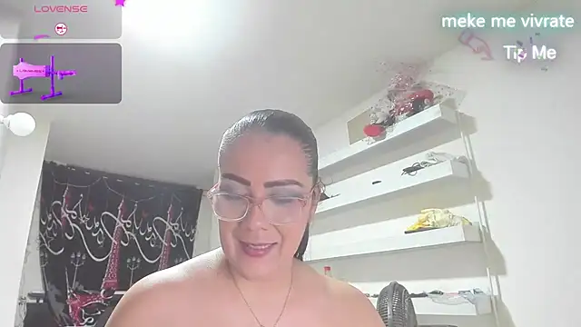 Snapshot of AlicePipper chatting on July 6, 2026, 5:25 am AlicePipper online show from July 6, 2026, 5:25 am