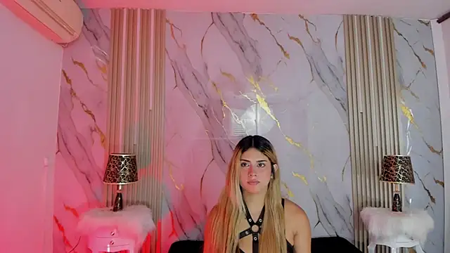 Snapshot of sharon_greey chatting on October 17, 2025, 8:10 pm sharon greey online show from October 17, 2025, 8:10 pm