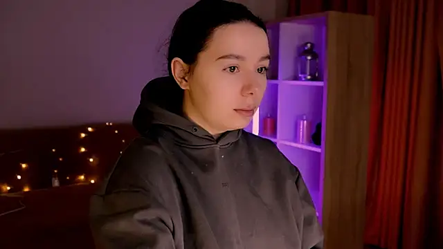 Snapshot of Di_na_Bell chatting on February 15, 2026, 6:36 am Di na Bell online show from February 15, 2026, 6:36 am