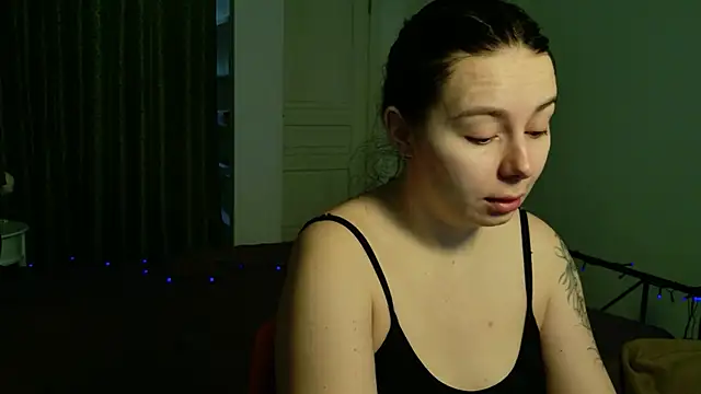 Snapshot of Di_na_Bell chatting on March 5, 2026, 7:05 am Di na Bell online show from March 5, 2026, 7:05 am