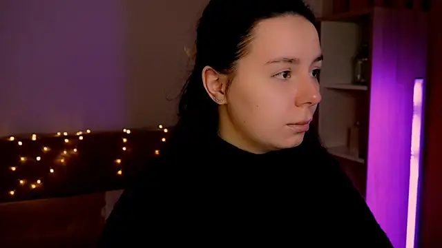 Snapshot of Di_na_Bell chatting on March 21, 2026, 6:47 am Di na Bell online show from March 21, 2026, 6:47 am