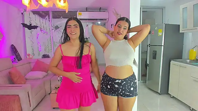 Snapshot of stangirls_ chatting on October 15, 2025, 9:45 pm stangirls online show from October 15, 2025, 9:45 pm