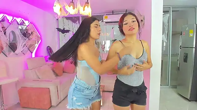 Snapshot of stangirls_ chatting on October 11, 2025, 9:38 pm stangirls online show from October 11, 2025, 9:38 pm