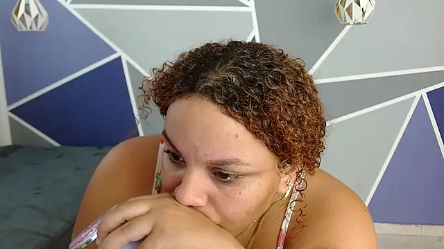 Yera carey online show from November 18, 2025, 12:41 pm