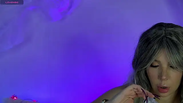 Snapshot of AlysonHuxley_ chatting on October 25, 2025, 5:57 pm AlysonHuxley online show from October 25, 2025, 5:57 pm