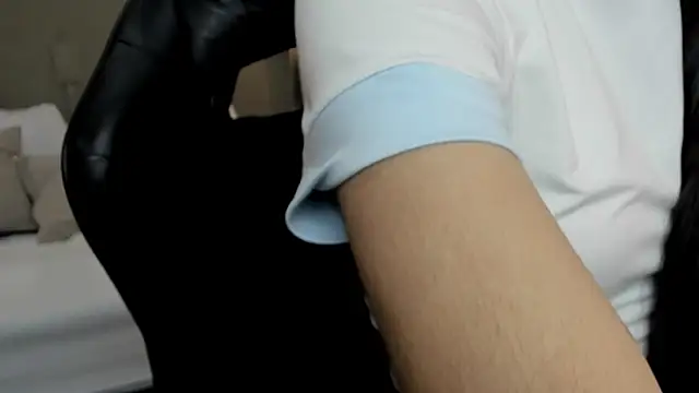 carlina 15 online show from October 23, 2025, 12:15 pm