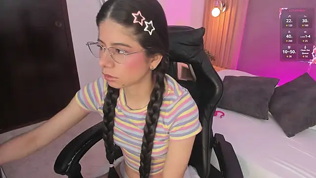 Snapshot of carlina_15 chatting on July 28, 2026, 12:23 pm carlina 15 online show from July 28, 2026, 12:23 pm