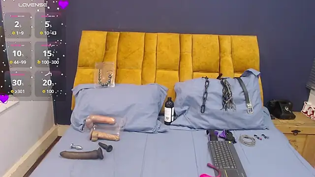 KendraaSimons online show from October 24, 2025, 8:52 pm