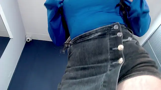 KendraaSimons online show from October 18, 2025, 6:32 pm