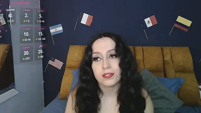Snapshot of KendraaSimons chatting on July 6, 2026, 8:44 pm KendraaSimons online show from July 6, 2026, 8:44 pm