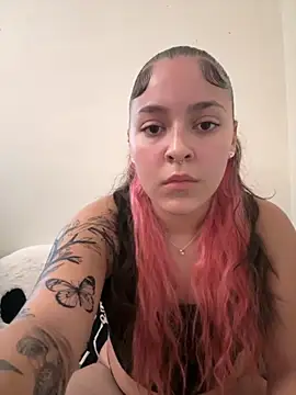 Snapshot of babykalirose chatting on October 16, 2025, 10:07 pm babykalirose online show from October 16, 2025, 10:07 pm