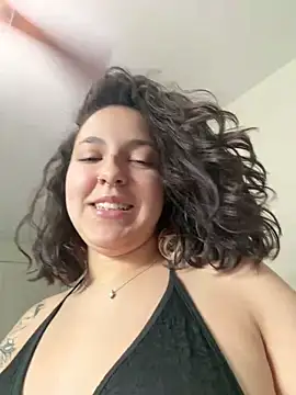 Snapshot of babykalirose chatting on May 7, 2026, 5:27 pm babykalirose online show from May 7, 2026, 5:27 pm