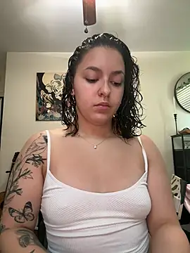 babykalirose online show from May 1, 2026, 8:03 pm
