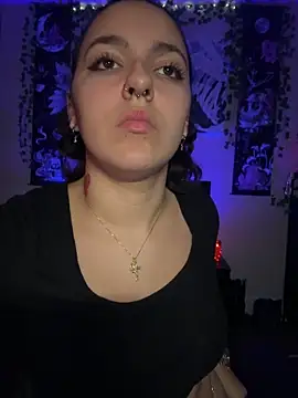 Snapshot of babykalirose chatting on June 10, 2026, 3:41 am babykalirose online show from June 10, 2026, 3:41 am