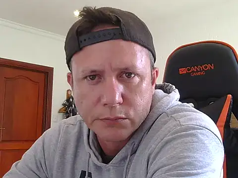 TroyDieselXXX online show from December 18, 2025, 8:52 am