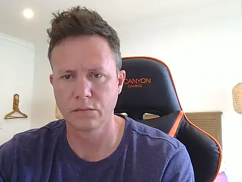 Snapshot of TroyDieselXXX chatting on November 27, 2025, 5:19 am TroyDieselXXX online show from November 27, 2025, 5:19 am