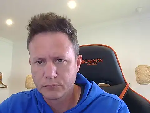 Snapshot of TroyDieselXXX chatting on December 3, 2025, 5:30 am TroyDieselXXX online show from December 3, 2025, 5:30 am