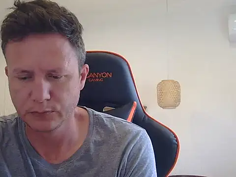 Snapshot of TroyDieselXXX chatting on December 14, 2025, 4:51 am TroyDieselXXX online show from December 14, 2025, 4:51 am