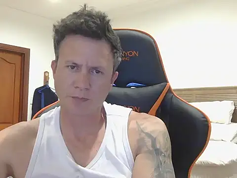 Snapshot of TroyDieselXXX chatting on September 22, 2025, 4:13 pm TroyDieselXXX online show from September 22, 2025, 4:13 pm