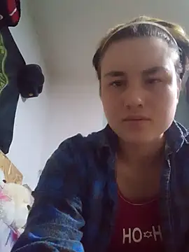 Snapshot of MoonIrene chatting on October 27, 2025, 3:02 pm MoonIrene online show from October 27, 2025, 3:02 pm