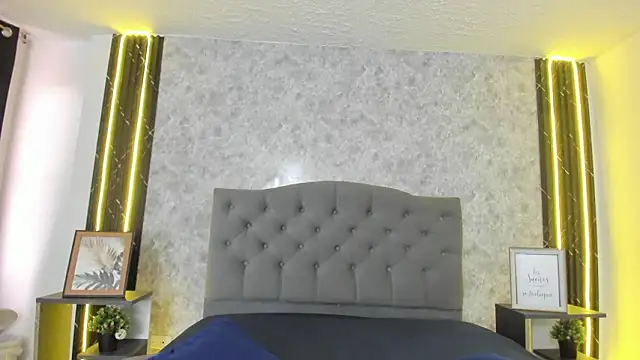 GiannaSlimJB online show from February 17, 2026, 7:11 pm