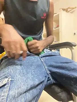 zack6x online show from September 15, 2025, 7:14 pm