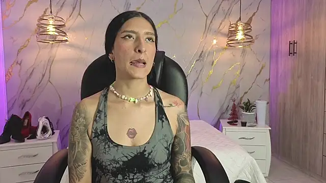 Snapshot of Scaarlettfox chatting on December 15, 2025, 7:09 pm Scaarlettfox online show from December 15, 2025, 7:09 pm