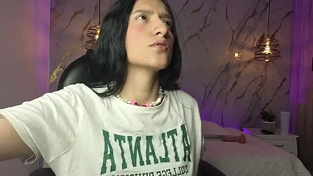 Snapshot of Scaarlettfox chatting on December 4, 2025, 7:35 pm Scaarlettfox online show from December 4, 2025, 7:35 pm