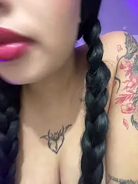 Snapshot of lucialauper_ chatting on November 7, 2025, 2:38 am lucialauper online show from November 7, 2025, 2:38 am