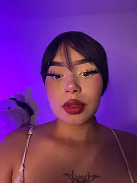 Snapshot of lucialauper_ chatting on October 18, 2025, 2:24 am lucialauper online show from October 18, 2025, 2:24 am