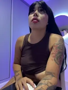 Snapshot of lucialauper_ chatting on June 4, 2026, 12:59 am lucialauper online show from June 4, 2026, 12:59 am
