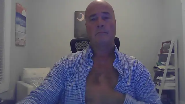 Snapshot of cyclone1212 chatting on May 2, 2026, 9:14 am cyclone1212 online show from May 2, 2026, 9:14 am