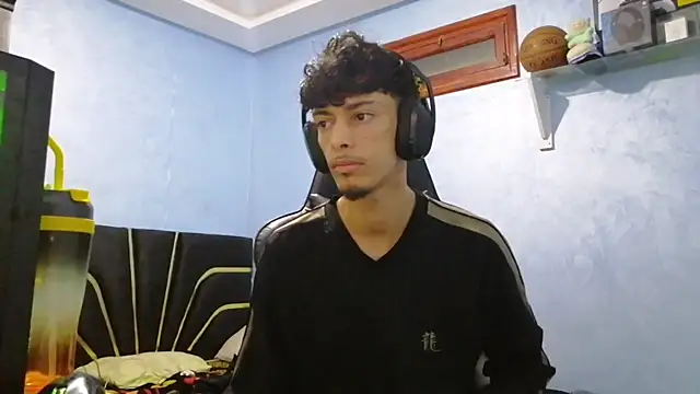 Snapshot of Dark_DesireX chatting on October 24, 2025, 12:48 pm Dark DesireX online show from October 24, 2025, 12:48 pm