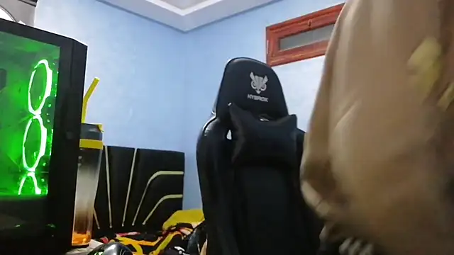 Snapshot of Dark_DesireX chatting on November 28, 2025, 4:56 am Dark DesireX online show from November 28, 2025, 4:56 am