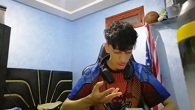 Snapshot of Dark_DesireX chatting on November 2, 2025, 4:45 pm Dark DesireX online show from November 2, 2025, 4:45 pm