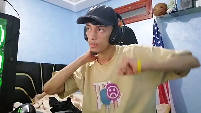 Snapshot of Dark_DesireX chatting on November 21, 2025, 7:57 pm Dark DesireX online show from November 21, 2025, 7:57 pm