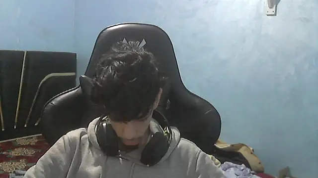 Snapshot of Dark_DesireX chatting on October 9, 2025, 3:12 pm Dark DesireX online show from October 9, 2025, 3:12 pm