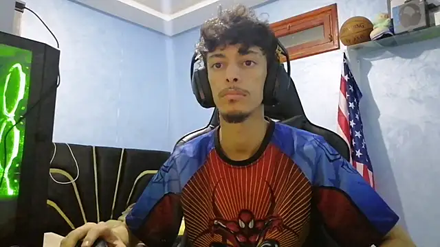 Snapshot of Dark_DesireX chatting on November 19, 2025, 7:47 pm Dark DesireX online show from November 19, 2025, 7:47 pm