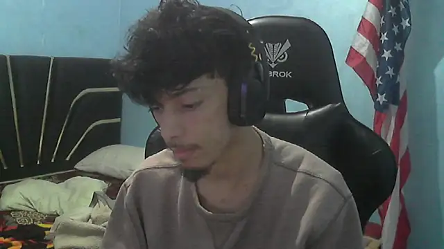 Snapshot of Dark_DesireX chatting on November 12, 2025, 5:06 pm Dark DesireX online show from November 12, 2025, 5:06 pm