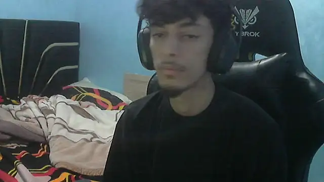 Snapshot of Dark_DesireX chatting on November 7, 2025, 5:39 pm Dark DesireX online show from November 7, 2025, 5:39 pm