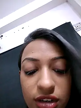 Snapshot of Your-Kitkat chatting on October 17, 2025, 11:45 am Your-Kitkat online show from October 17, 2025, 11:45 am