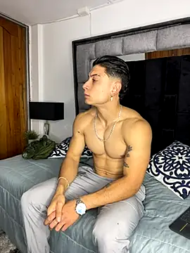 Snapshot of MR_MUSCLE chatting on October 15, 2025, 11:18 am MR MUSCLE online show from October 15, 2025, 11:18 am