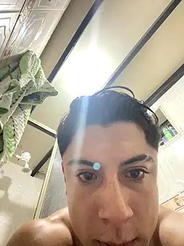 Snapshot of MR_MUSCLE chatting on September 23, 2025, 10:22 am MR MUSCLE online show from September 23, 2025, 10:22 am