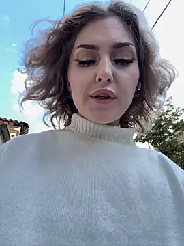 KellyKeler online show from September 21, 2025, 11:59 am